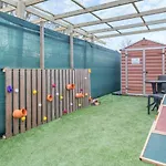 1 Bed In Oc-r30482 Holiday home